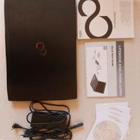 Laptop Fujitsu Lifebook AH564 -Schermo danneggiato