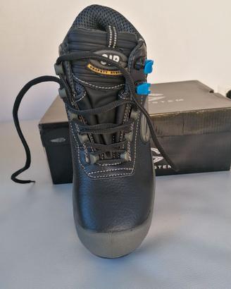 Scarpa antinfortunistica