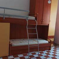 armadio cameretta con due letti