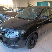 Lancia Ypsilon Hybrid Silver 1.0 (70 cv)