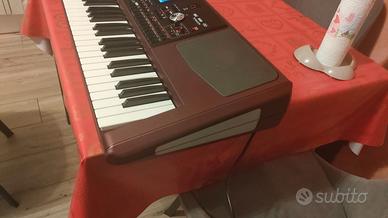 Tastiera Korg Pa 1000