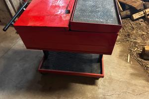 Robusto carrello porta attrezzi