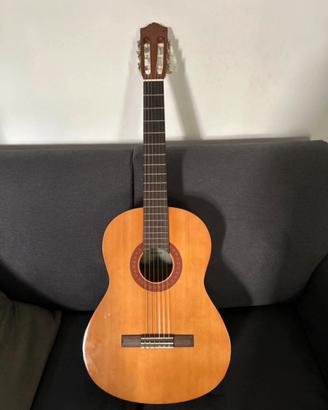 Chitarra classica Yamaha C40 con custodia