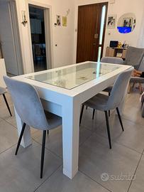 Tavolo da pranzo in legno massello