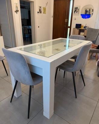 Tavolo da pranzo in legno massello