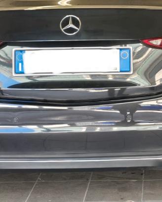 Paraurti posteriore e minigonne