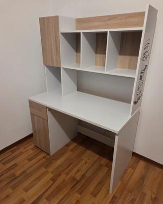 Scrivania con mensole, ante e cassetto