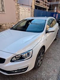 Volvo v60 del 2016 cambio manuale