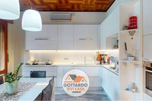Villa - Casa Singola e Appartamento CAS671