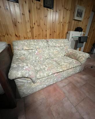 N. 2 divani a due posti