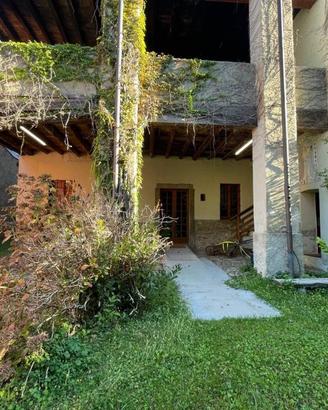 Appartamento di 249 m² con 5 locali a Galbiate