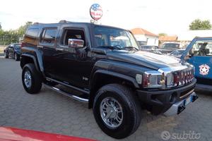Hummer H3 benzina v8