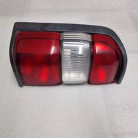 Faro posteriore Nissan Patrol