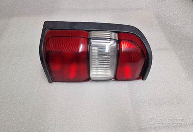 Faro posteriore Nissan Patrol