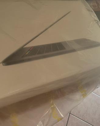 MacBook Pro 15” 2019, 32gbram ddr4 cpu i9