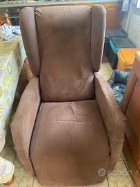Poltrona relax elettrica sfoderabile.