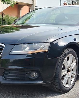 Audi A4 B8 station wagon 
