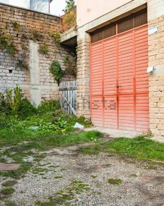 Garage uso Magazzino