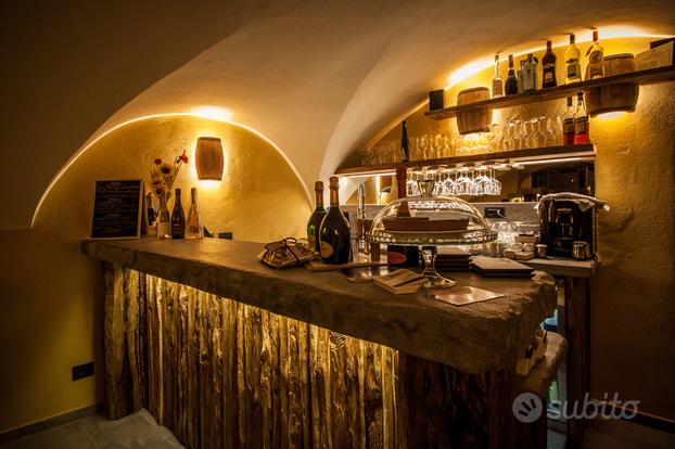 Locale vineria/bar riconvertibile in appartamento