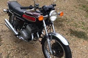 Moto kawasaki Mach II 400 iscritta ASI