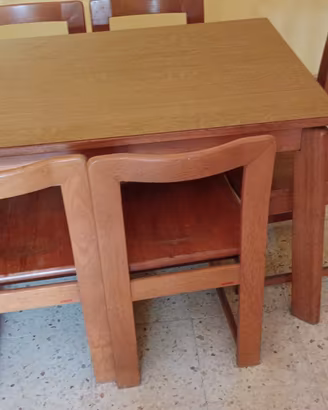 Tavolo in vero legno 