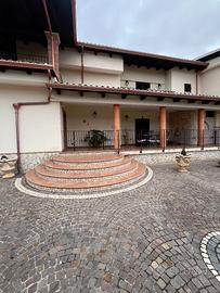 Rif. 473 villa con garage e giardino