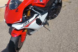 Yamaha r1 2016