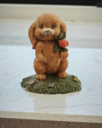 Statuetta in resina coniglio romantico con Rosa