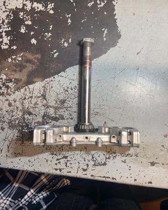 Piastra di sterzo inferiore husqvarna sm 125