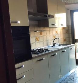 cucina componibile con elettrodomestici