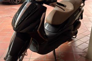 Beverly Tourer 300 2010