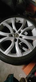 cerchi in lega con  pneumatici 225 40 18
