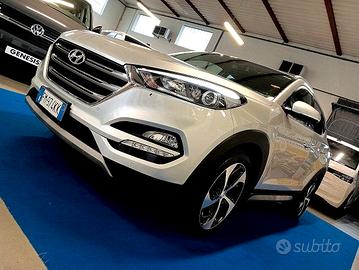 Hyundai TUCSON 1.7 CRDI XPOSSIBLE 19" CAMERA *CAM