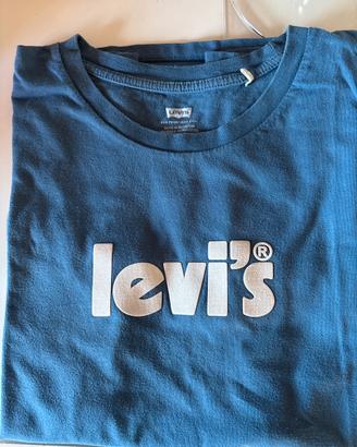 T-shirt levis