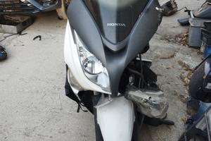  Scooter Honda Silver Wing T400  incidentato 