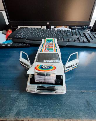modellino bburago 1/24