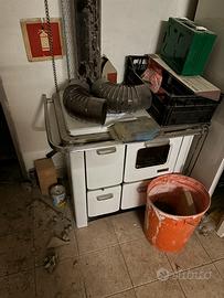Cucina economica / stufa a legna