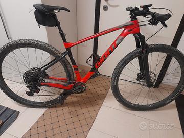 mtb giant carbonio 