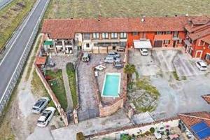Immobile in asta di 160 m² con più di 5 locali a B