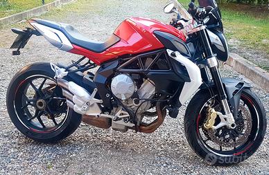 Mv agusta brutale 675 anno immatricolazione 2013