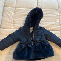Giubbotto blu con cappuccio e pellicciotto