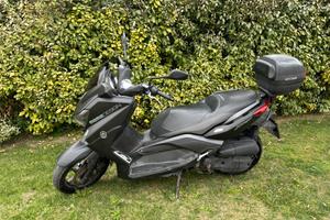 Yamaha XMAX 125 Momo Design - 2015