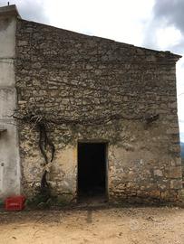 Terreno agricolo circa 2 ha + rustico Lenola (LT)