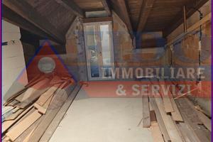 Appartamento di 80 mq con posto e box auto