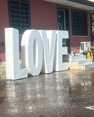 Scritta “LOVE” per Matrimoni