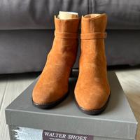 Stivaletti scamosciati Walter Shoes numero 39