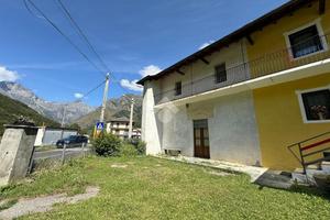 CASA SEMINDIPENDENTE A USSEGLIO