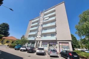 Appartamento di 72 m² con 3 locali e box auto a Ce