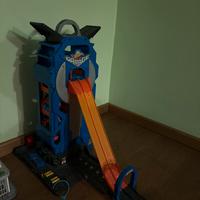 Mega garage hot wheels