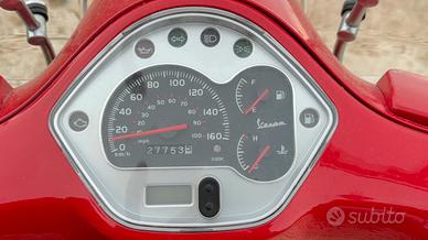 Vespa 300 GTS ie